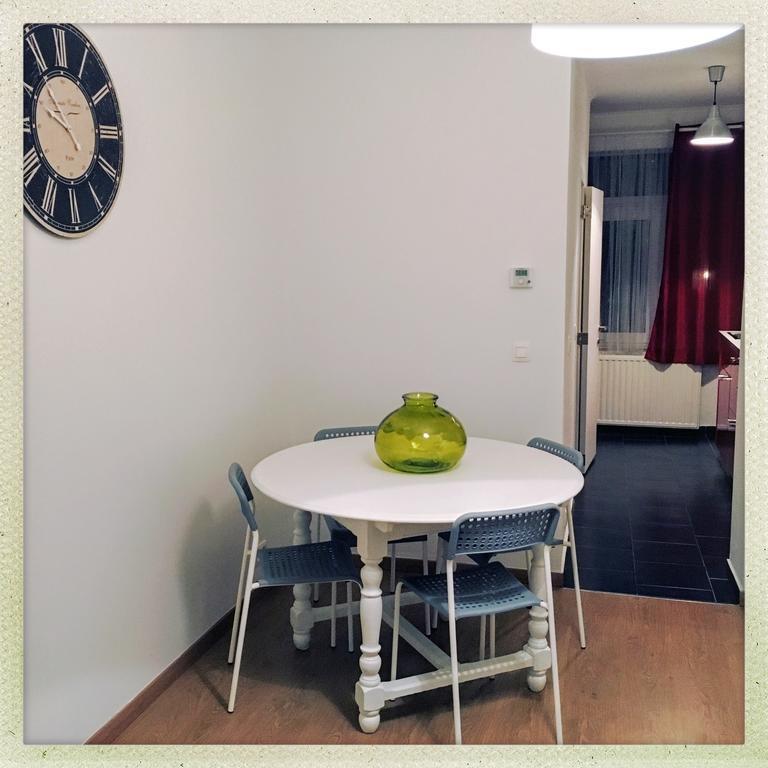 בריסל Second Floor At Home מראה חיצוני תמונה